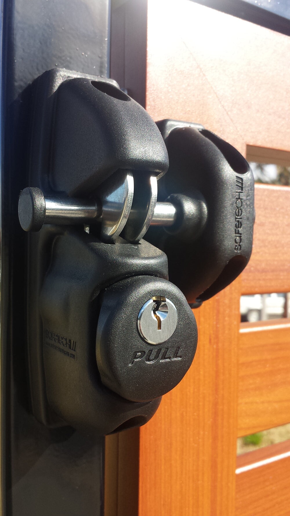 Safetech Gravity Pedestrian Gate Latch Safetech Gravity Pedestrian Gate Latch 402 Supply